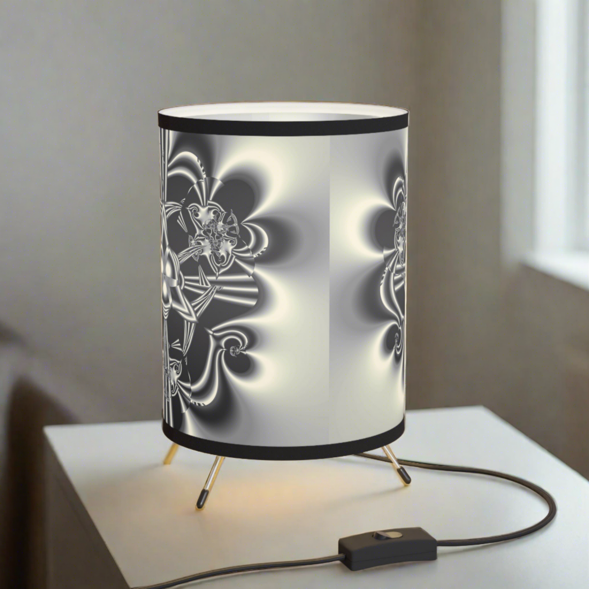 "Celtic Knot" PuHaPro© Fractal Tripod Lamp Designed by Bora Zrinyi